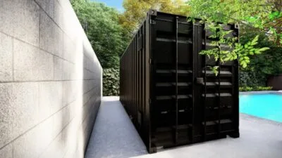 POOL HOUSE EN CONTAINER AVEC AUVENT REFERMABLE SUR VÉRIN