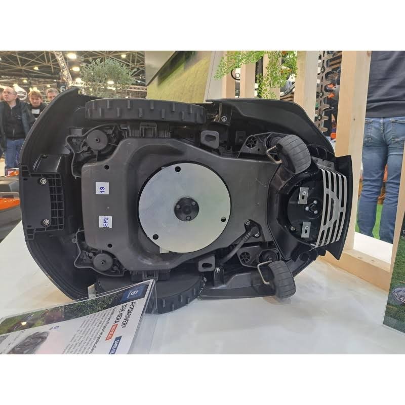 Tondeuse robot Husqvarna Automower 410XE NERA