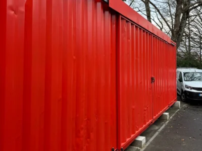 LOCAL DE STOCKAGE EN CONTAINER DE 40 PIEDS AVEC PORTE COULISSANTE