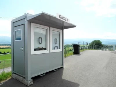 BUNGALOW BOX 3,3 M² : BILLETTERIE CABINE  8 PIEDS