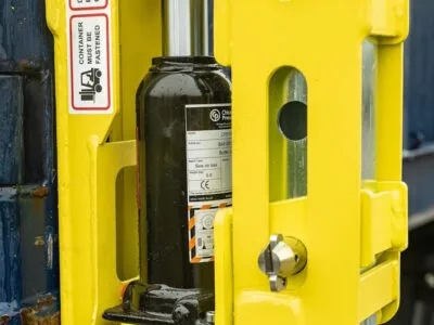 JEU DE 4 BÉQUILLES POUR LEVAGE ET MISE AU SOL DES CONTAINERS