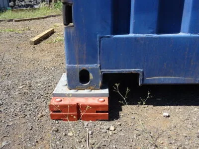 PLAQUE DE CALAGE POUR CONTAINERS TOUS TYPES DE SOLS EP. 45 MM