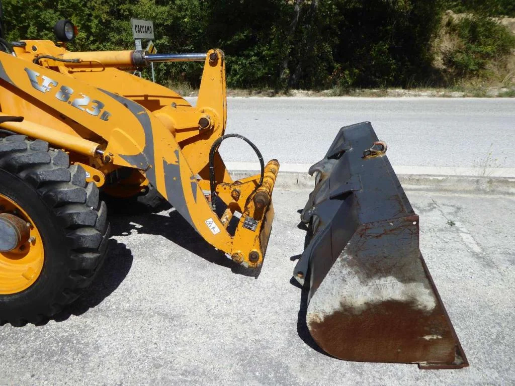 2008 VENIERI VF 8.23 D