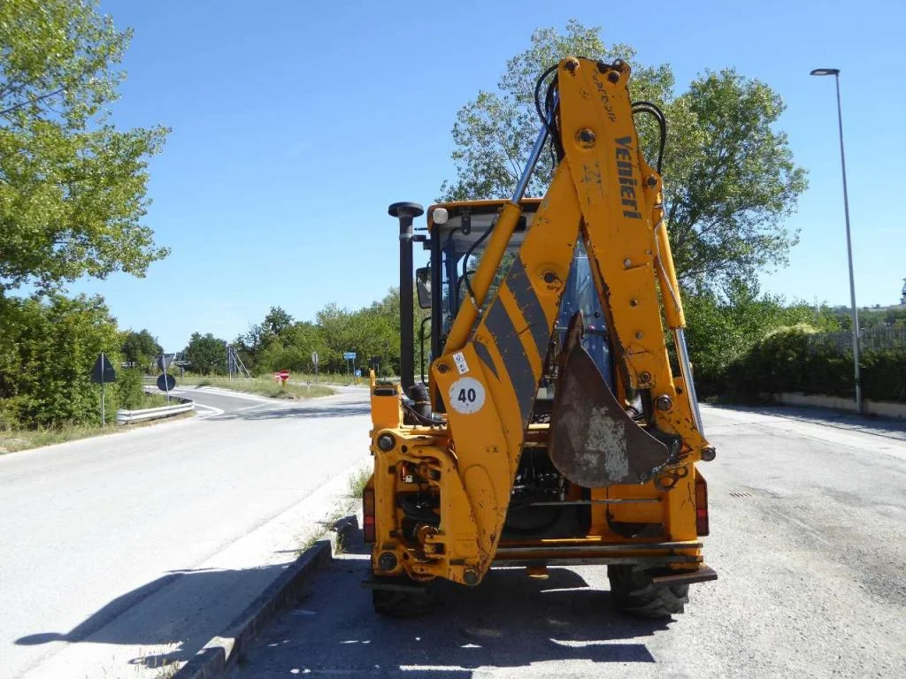 2008 VENIERI VF 8.23 D