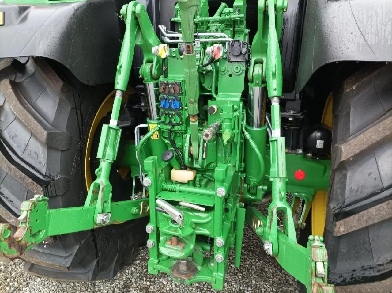2018 JOHN DEERE 6145R
