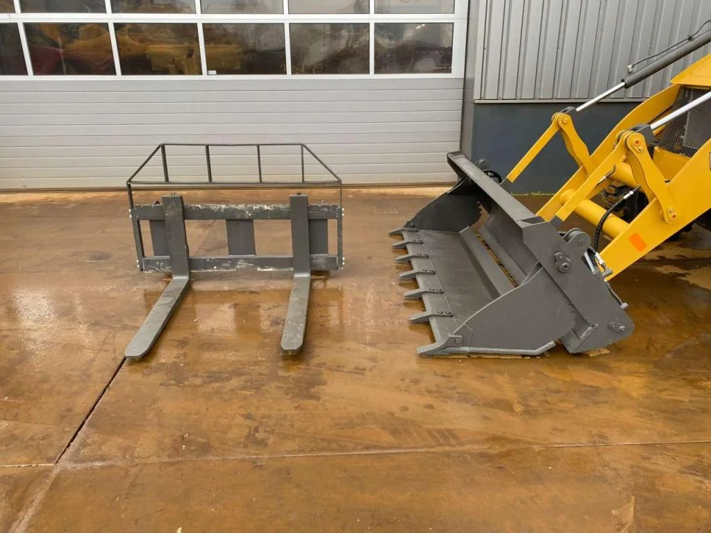 2021 ZWZG 388 BAKCHOE LOADER