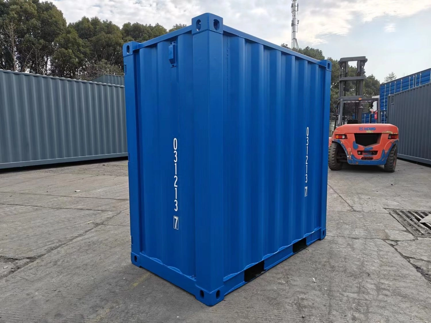 CONTENEUR DE STOCKAGE 4 PIEDS