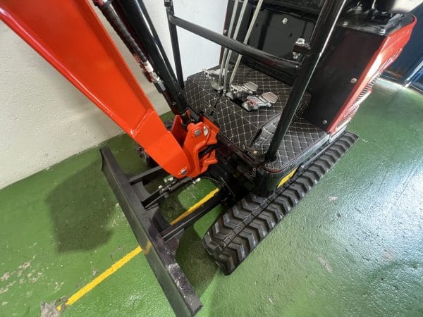 Mini Pelle Rotative BAIMSE 1800 kg, Moteur Kubota 3 Cylindres