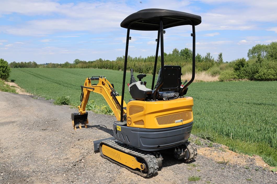 Mini-pelle APS OKW17 avec bras de torsion